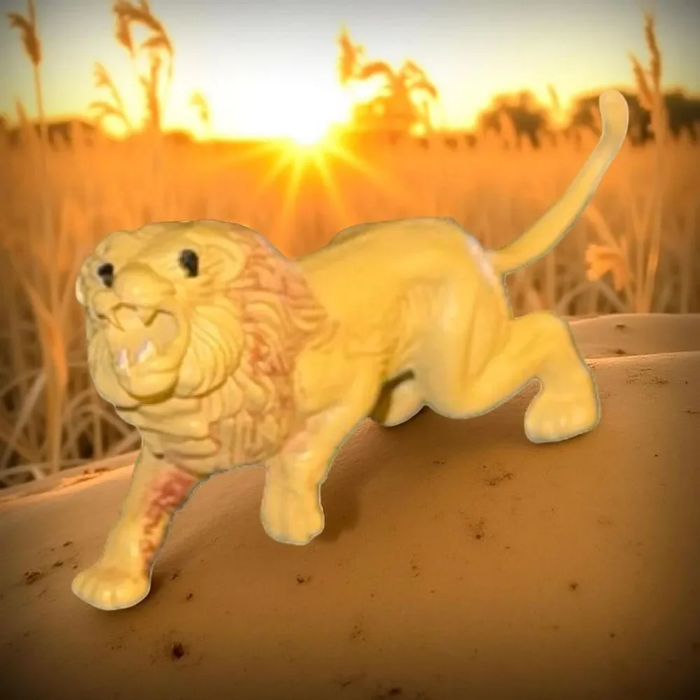 Vintage Jaru Yellow Lion Toy Figure Figurine 3.75” A40